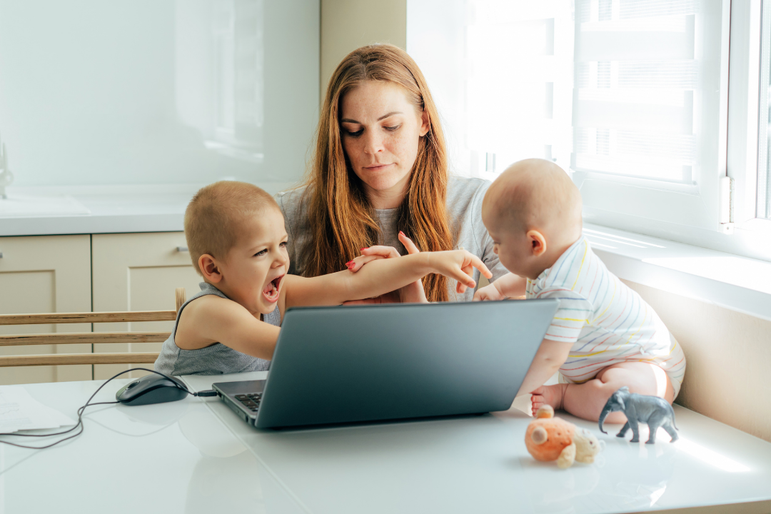 Femme Charge Mentale Télétravail Enfants